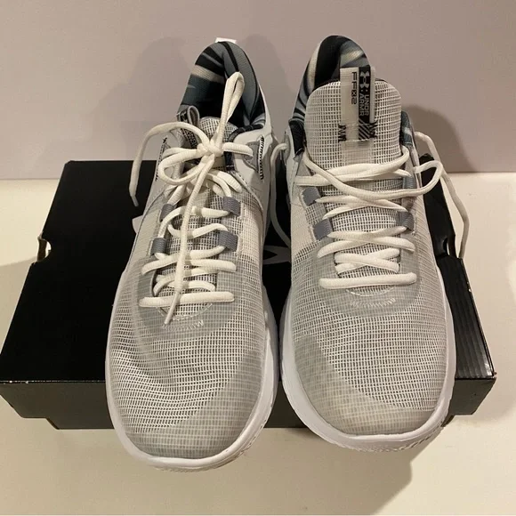 Under Armour Shoes M10.5 W12 Gray Sneaker Running Walking FLOW New - Picture 1 of 6